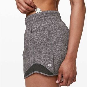 lululemon hotty hot high rise 4in short